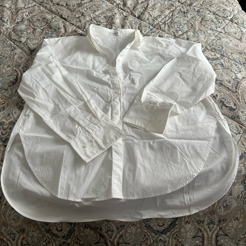 Aritzia Babaton White Oversized Button Up shirt